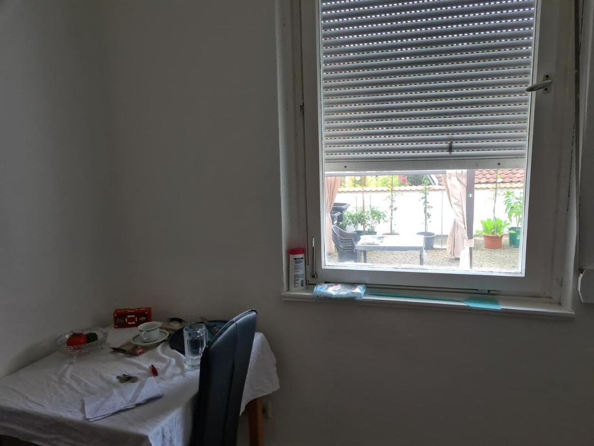 Charmantes helles Zimmer zentrumnah und naturnah Göppingen Exterior foto